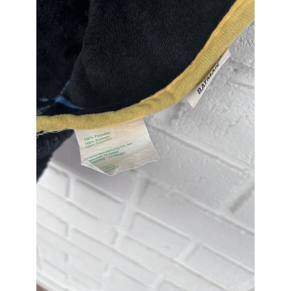 Batman Cape Blanket Doubles As A Cape Super Blanky One Small Hole As Pictured - Picture 4 of 13